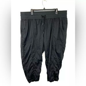 The North Face Women’s Black Capri Activewear Pants Plus Size 2X